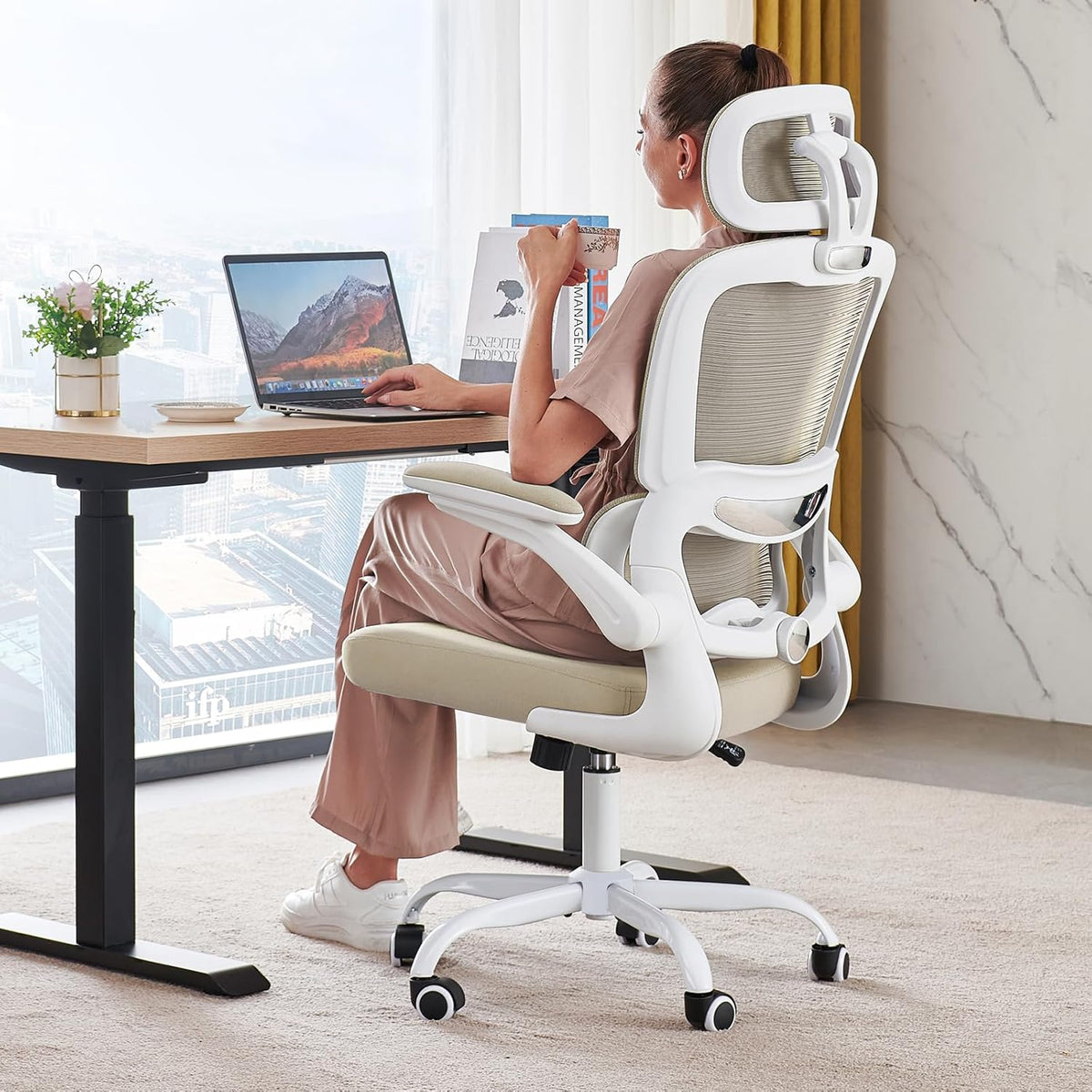Office Chair Ergonomic Desk Chair 330 lbs Home Mesh Desk Chair Comfortable Gaming Chair