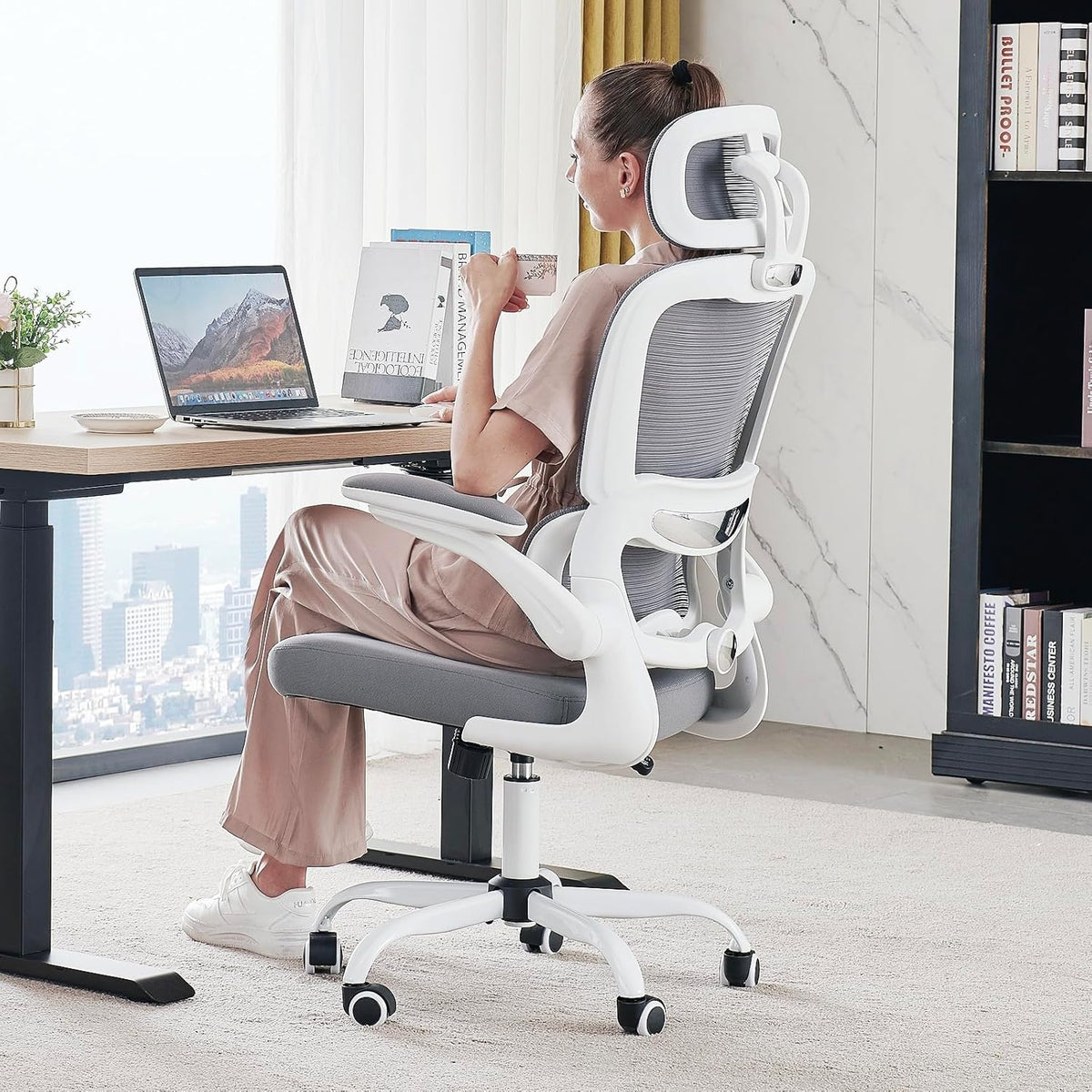 Office Chair Ergonomic Desk Chair 330 lbs Home Mesh Desk Chair Comfortable Gaming Chair
